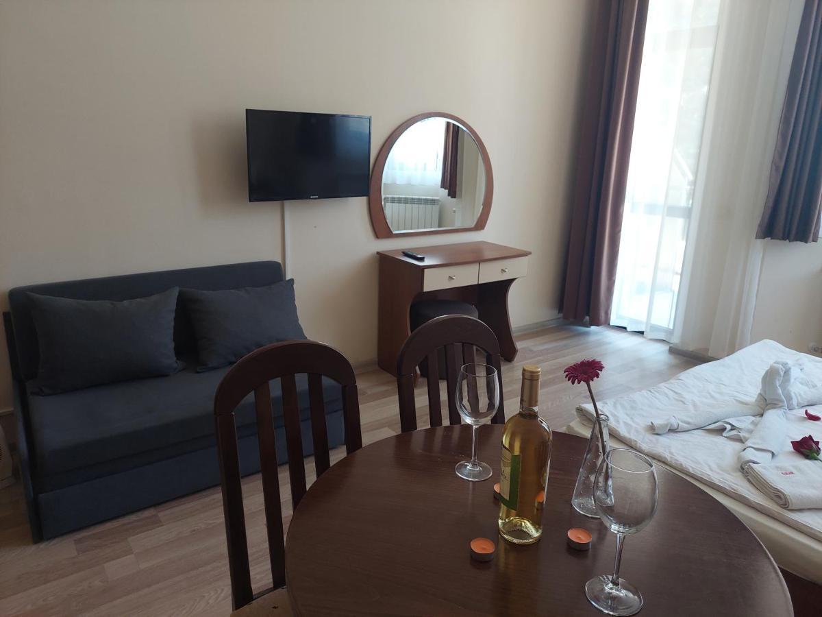 Apartament Хотел Флора Private Studio All Seasons Borowec Zewnętrze zdjęcie